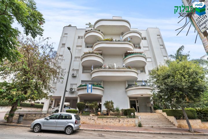 גג/ פנטהאוז, ראשונים, ראשון לציון