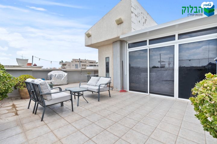 גג/ פנטהאוז, ראשונים, ראשון לציון