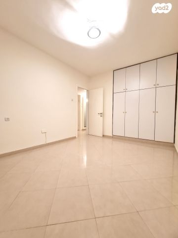 דירה, מקס נורדאו, דרום מערב ותיק, בת ים