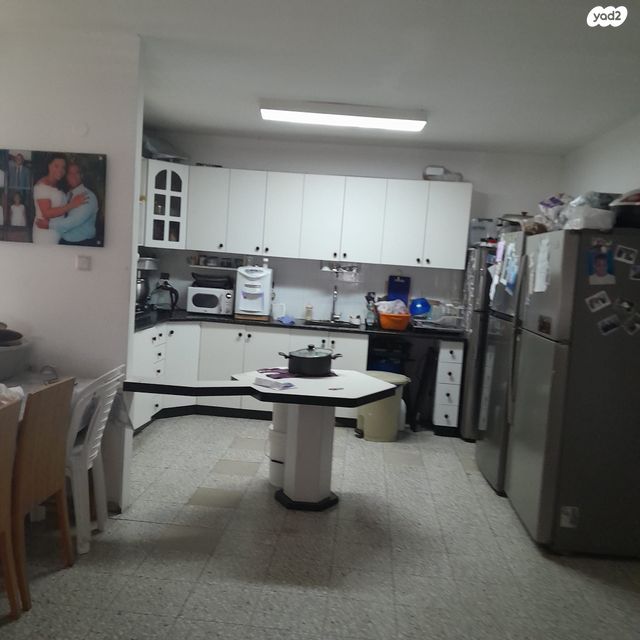 דירה, כובשי החרמון, שעריים, רחובות