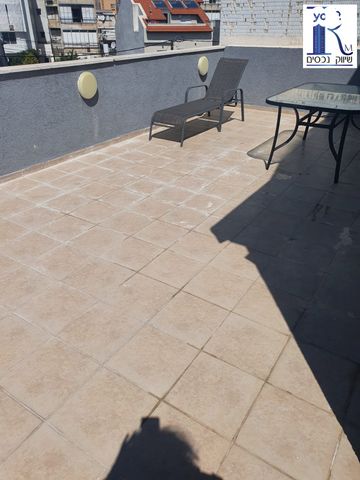 גג/ פנטהאוז, תל חי 3, מרכז, קרית עבודה, חולון