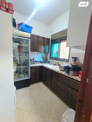 דו משפחתי, נופית, נופית