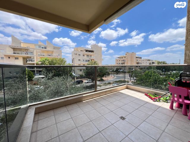 דירה, שדרות בגין, נוף הדר, כפר יונה