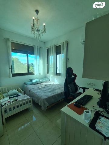 דו משפחתי, נופית, נופית