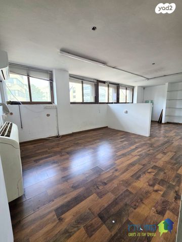 חנויות/ שטח מסחרי, דרך מנחם בגין, בורסה, רמת גן