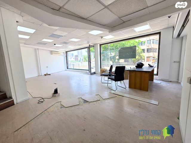 חנויות/ שטח מסחרי, דרך מנחם בגין, בורסה, רמת גן