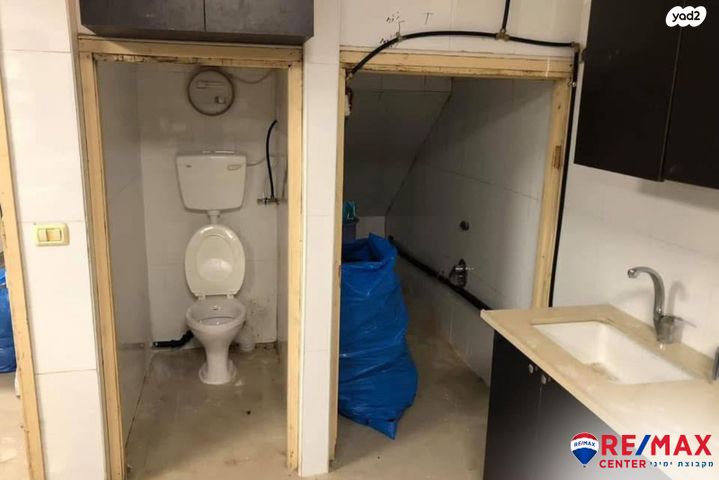 מחסנים, סוקולוב, מרכז, קרית עבודה, חולון