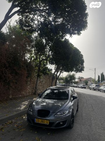 מודעת רכב סיאט לאון