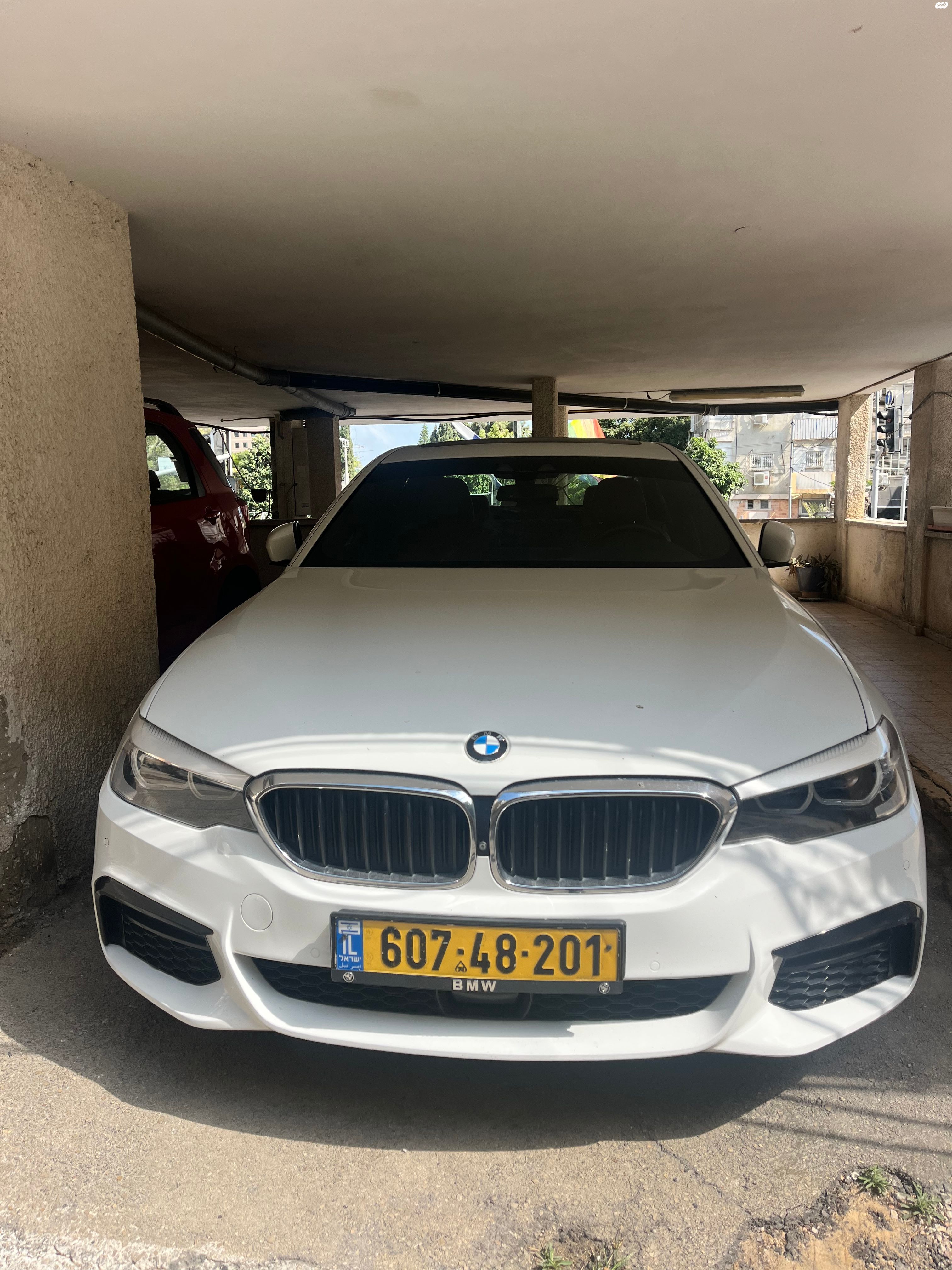 מודעת רכב ב מ וו סדרה 5