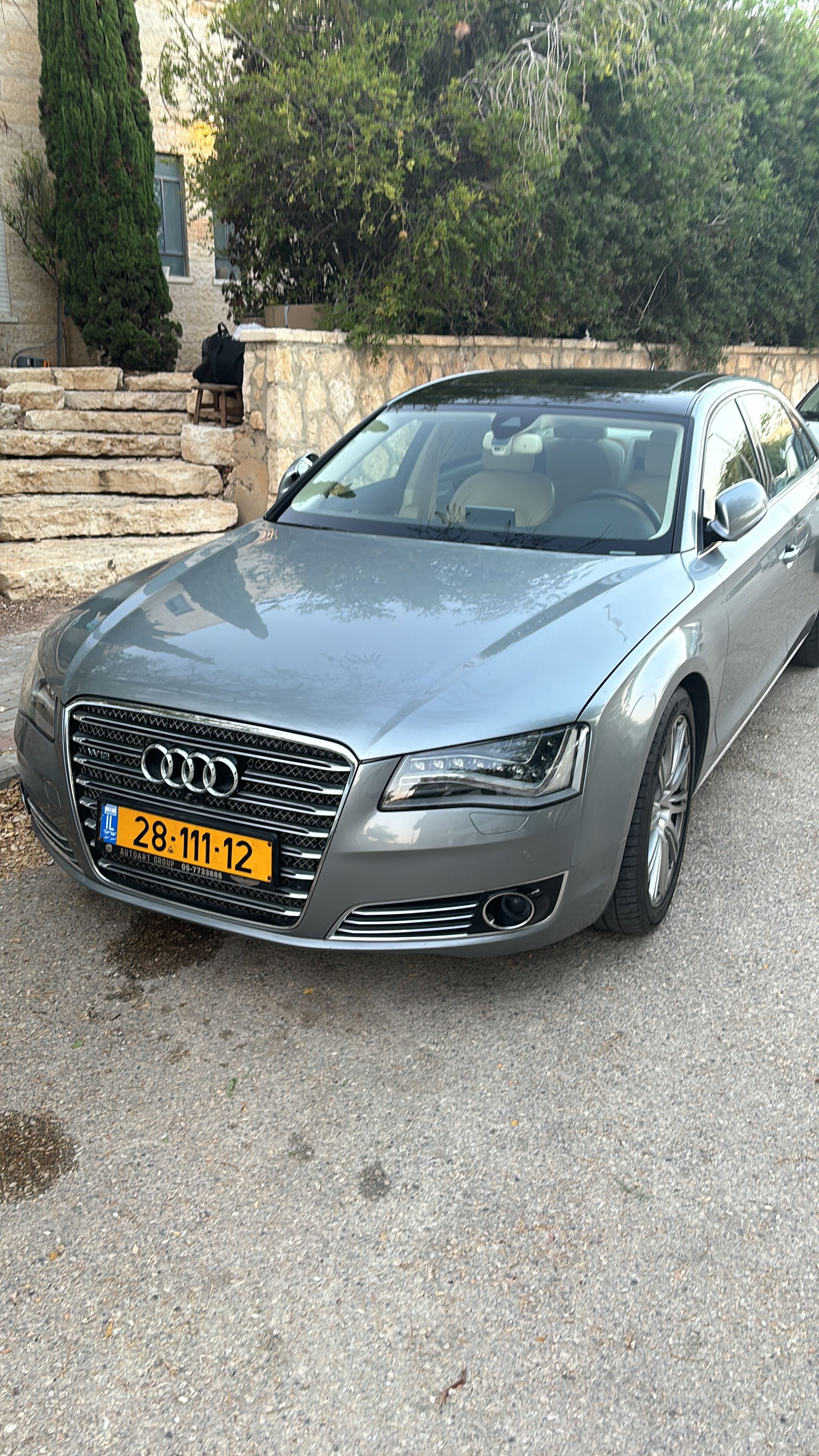מודעת רכב אאודי A8
