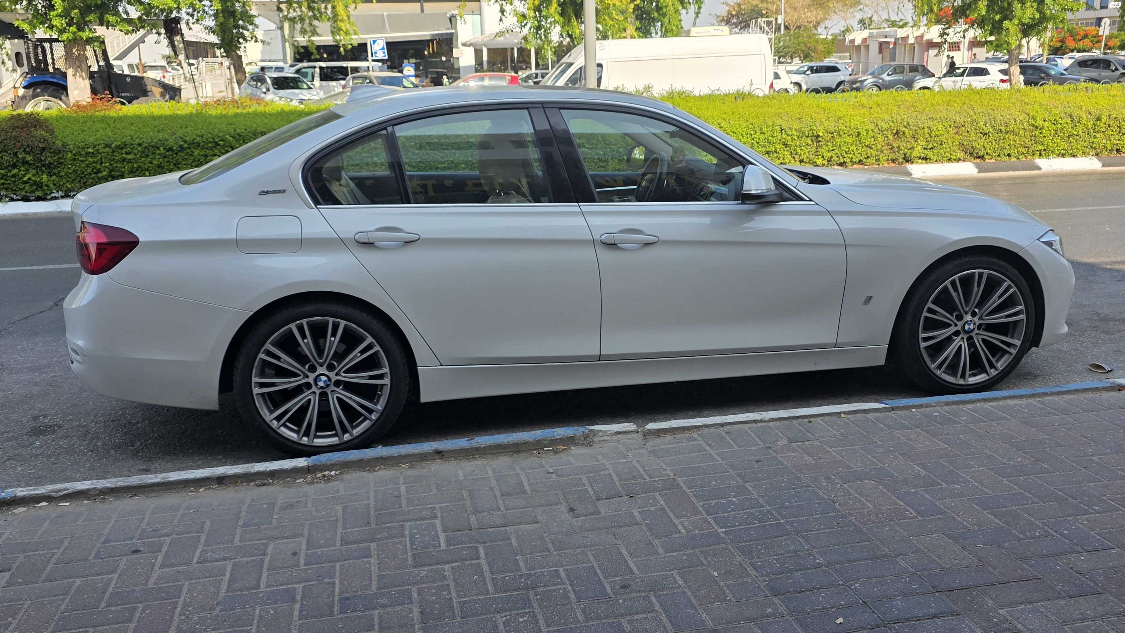 מודעת רכב ב מ וו סדרה 3