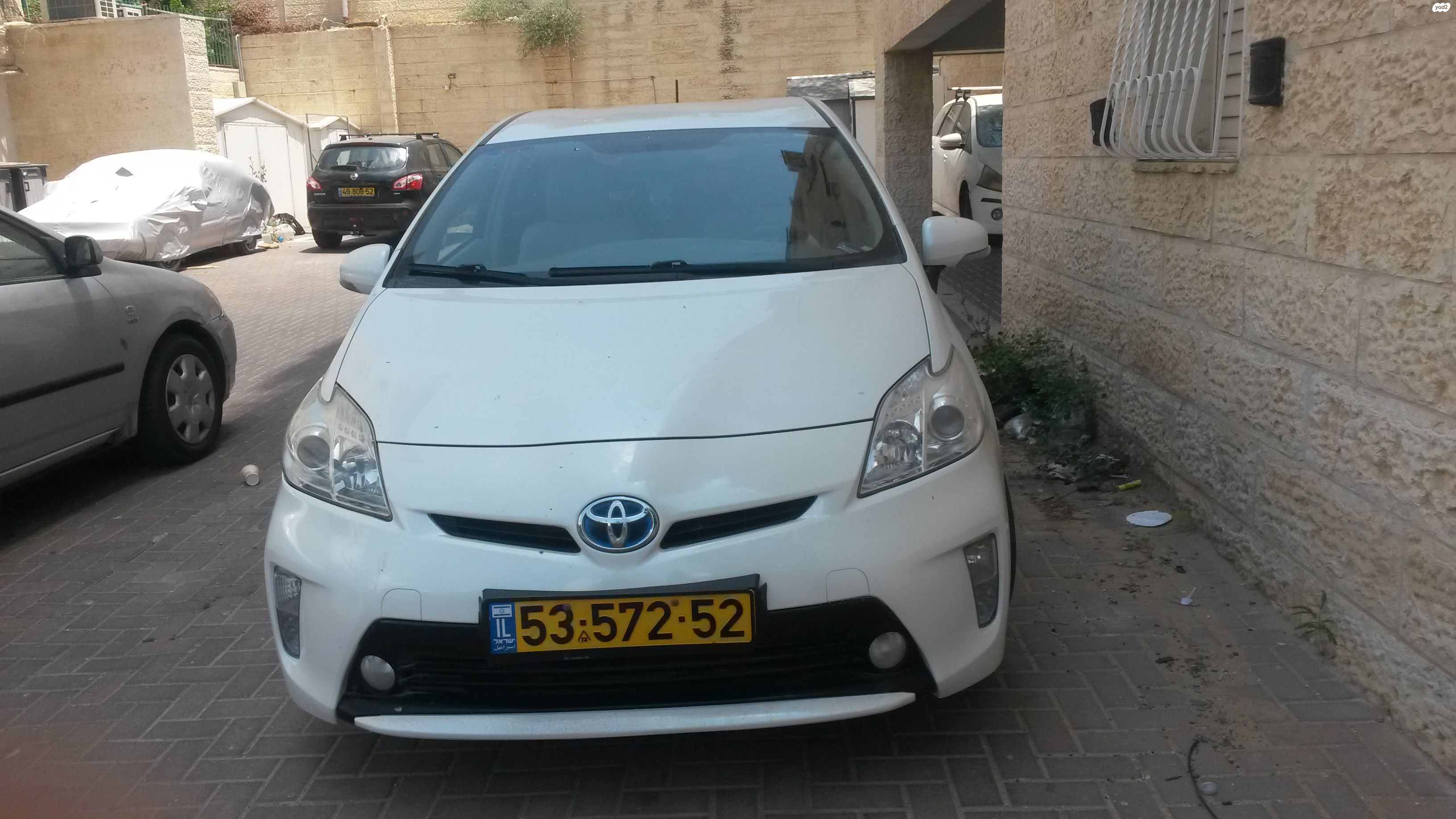מודעת רכב טויוטה פריוס