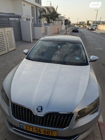 מודעת רכב סקודה סופרב