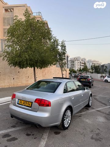 אאודי A4