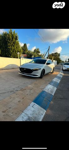 מודעת רכב מאזדה 3
