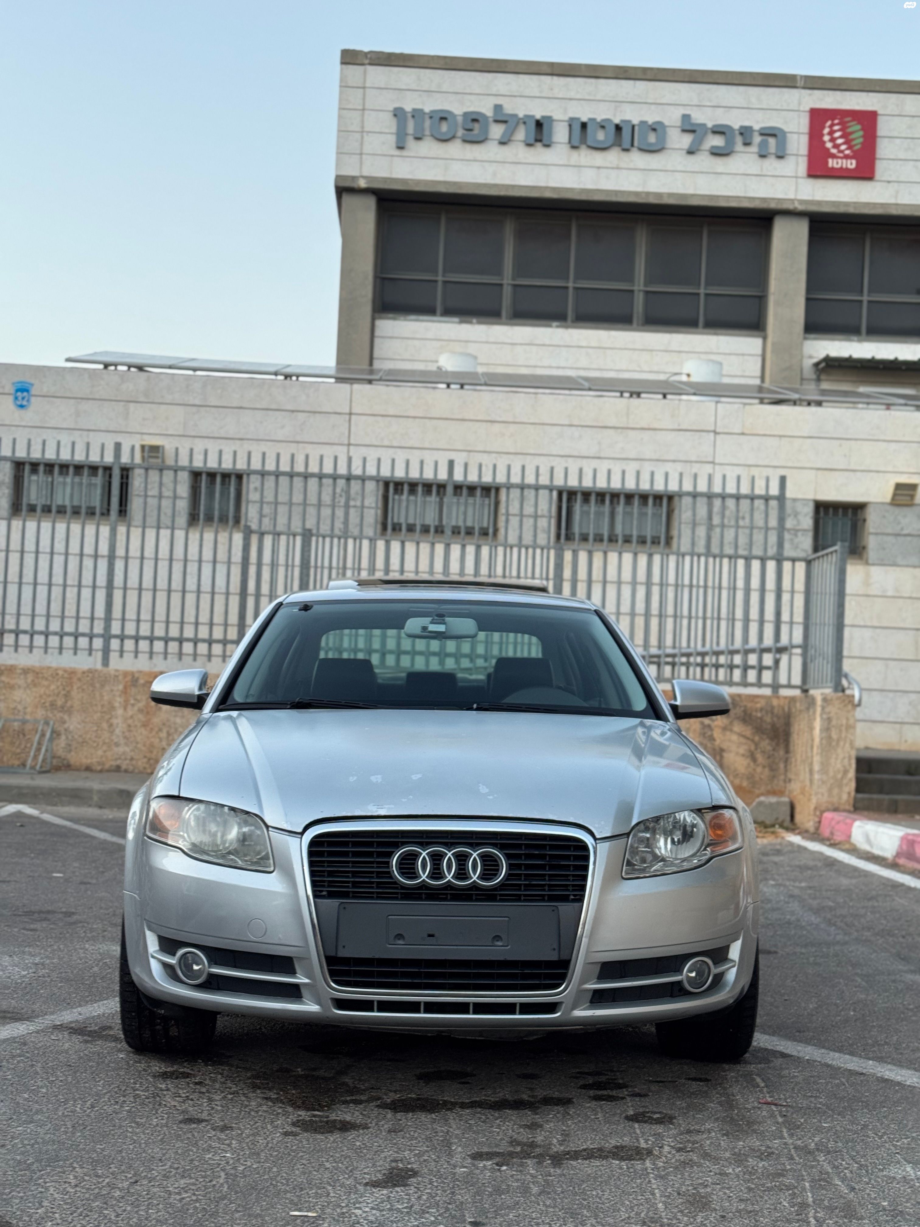 מודעת רכב אאודי A4