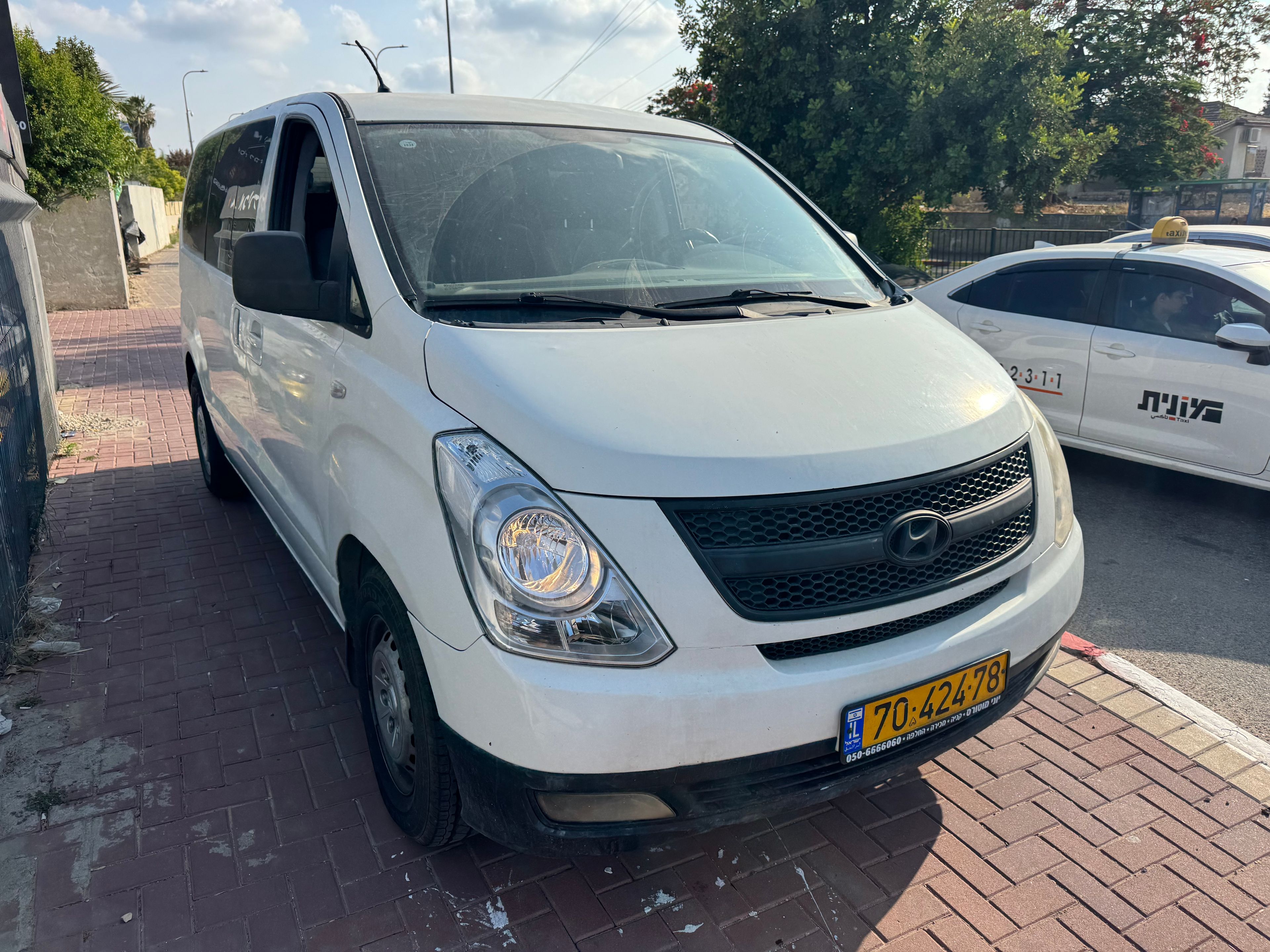 מודעת רכב יונדאי H-1 / i800