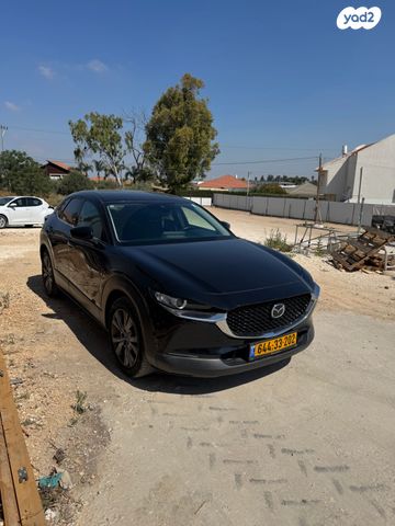 מודעת רכב מאזדה CX-30