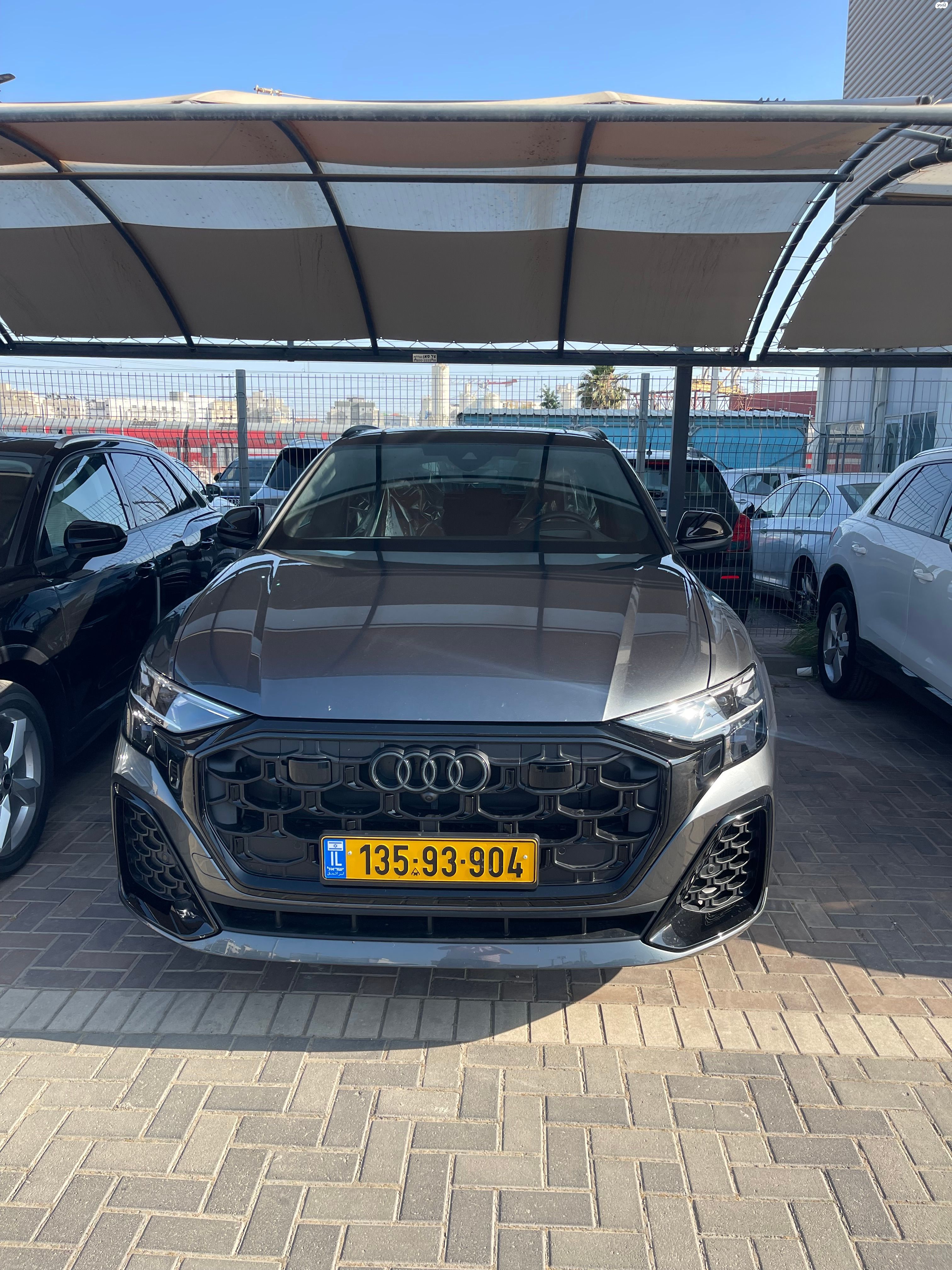 מודעת רכב אאודי Q8