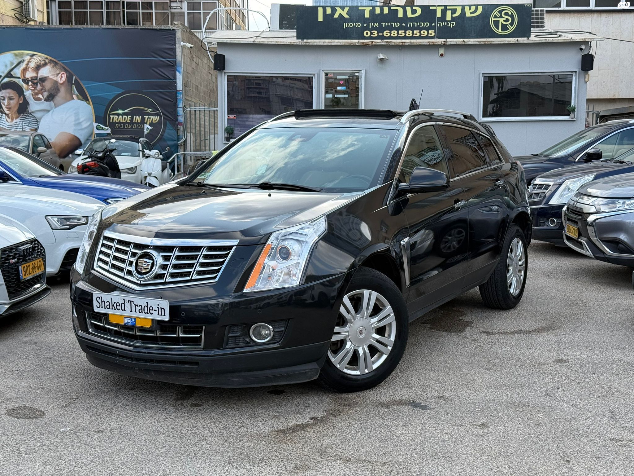 מודעת רכב קאדילק SRX