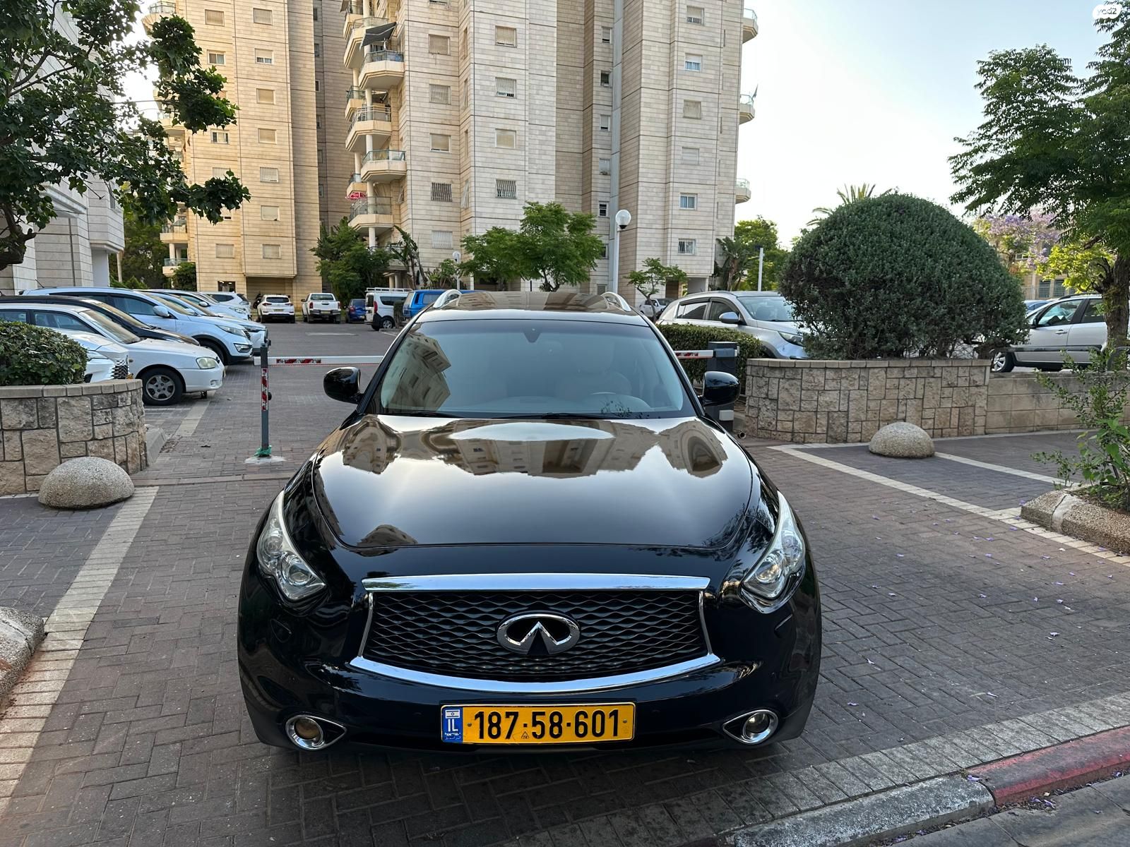 מודעת רכב אינפיניטי QX70