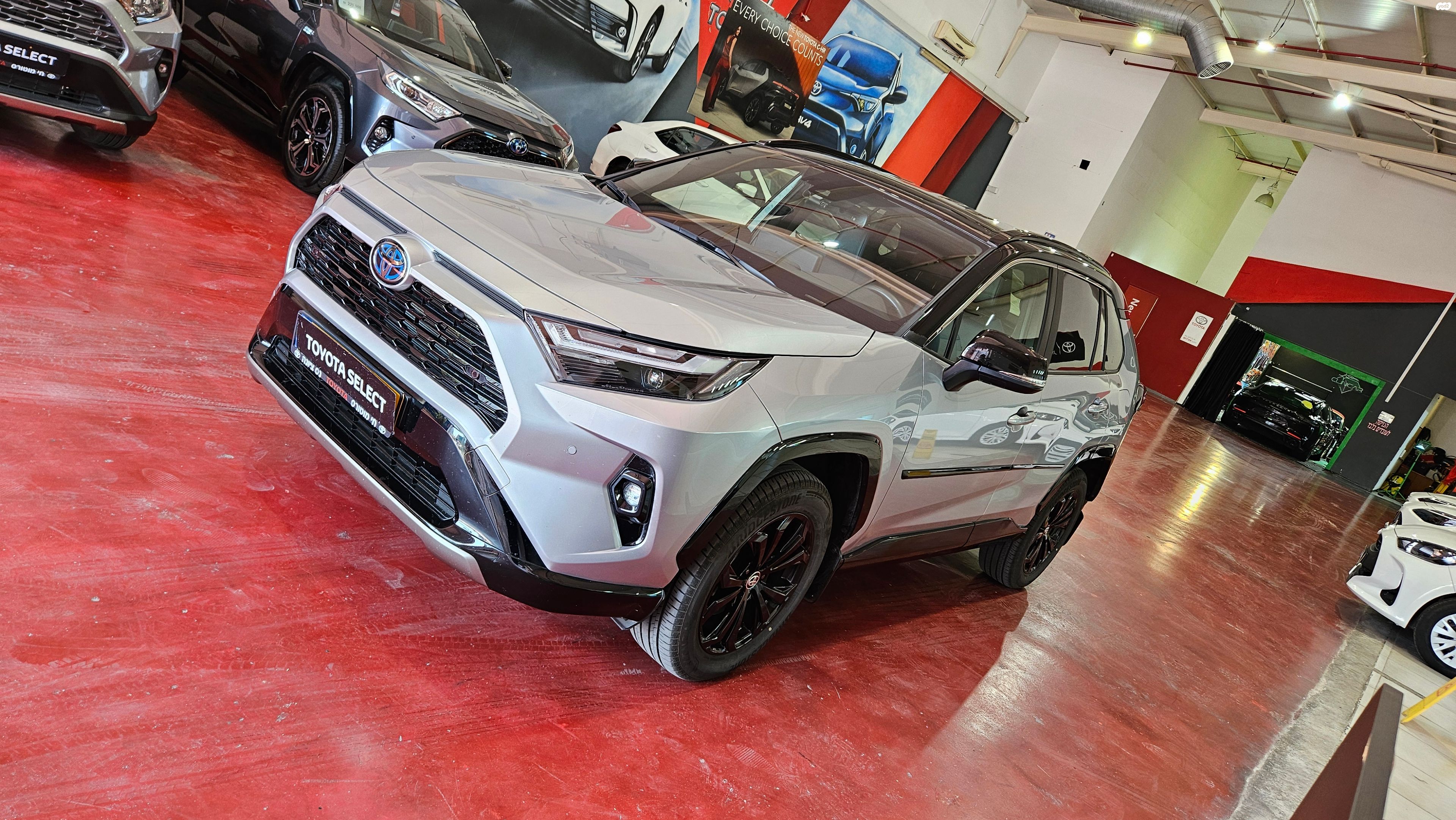 מודעת רכב טויוטה RAV4