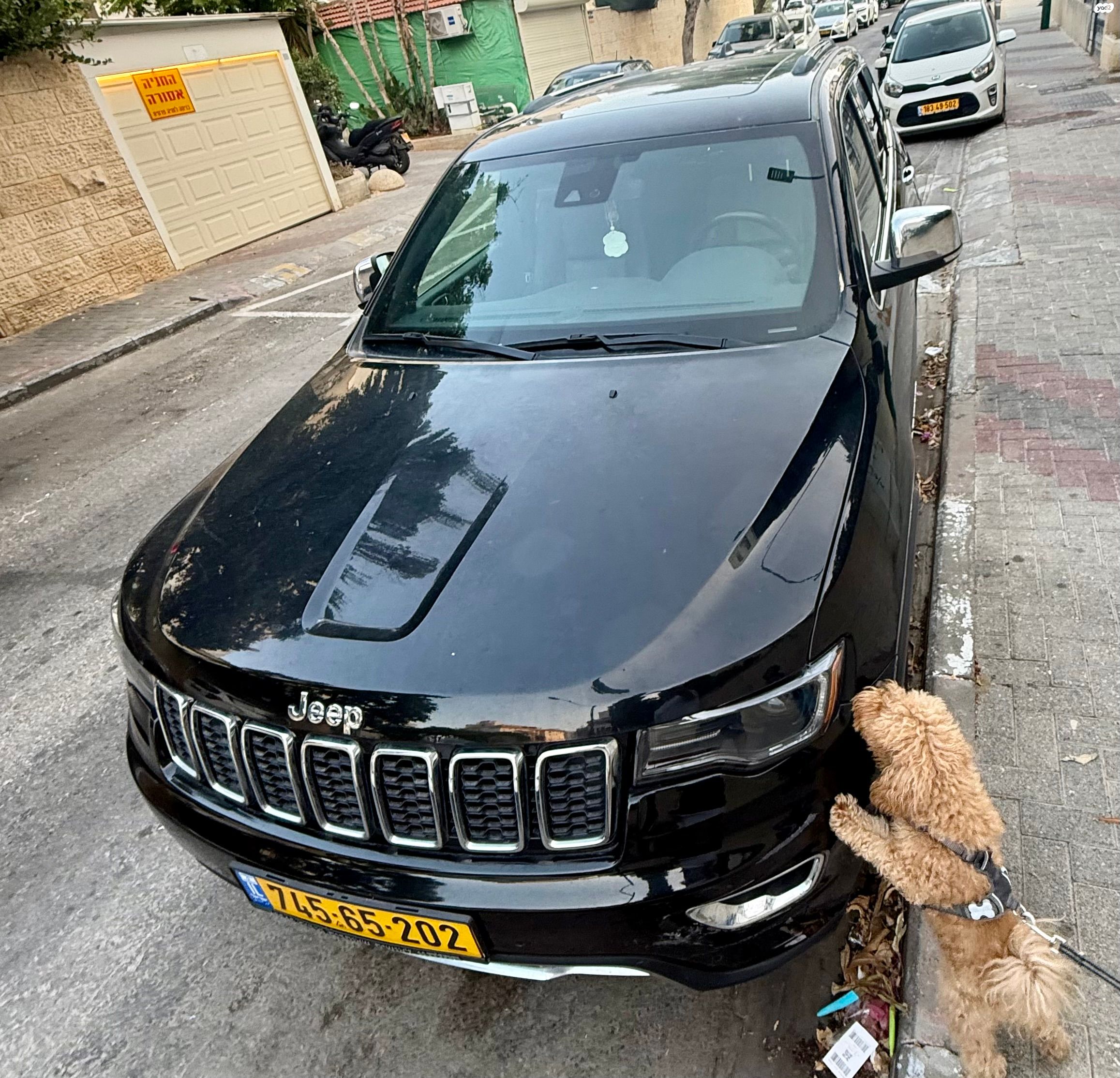 מודעת רכב ג'יפ גרנד צ'ירוקי
