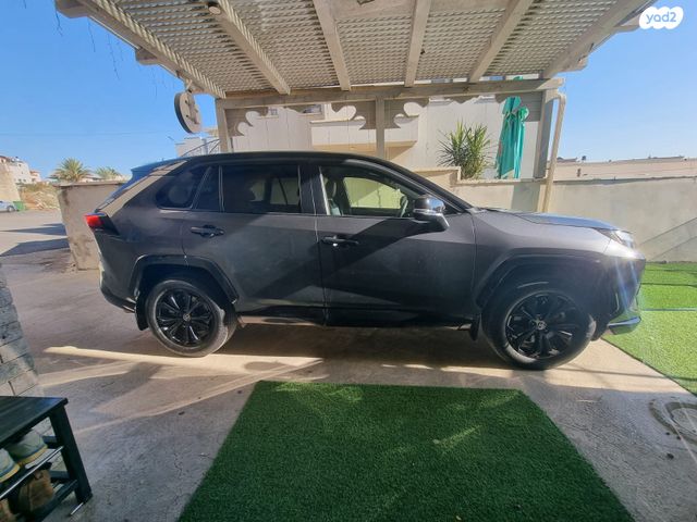 מודעת רכב טויוטה RAV4