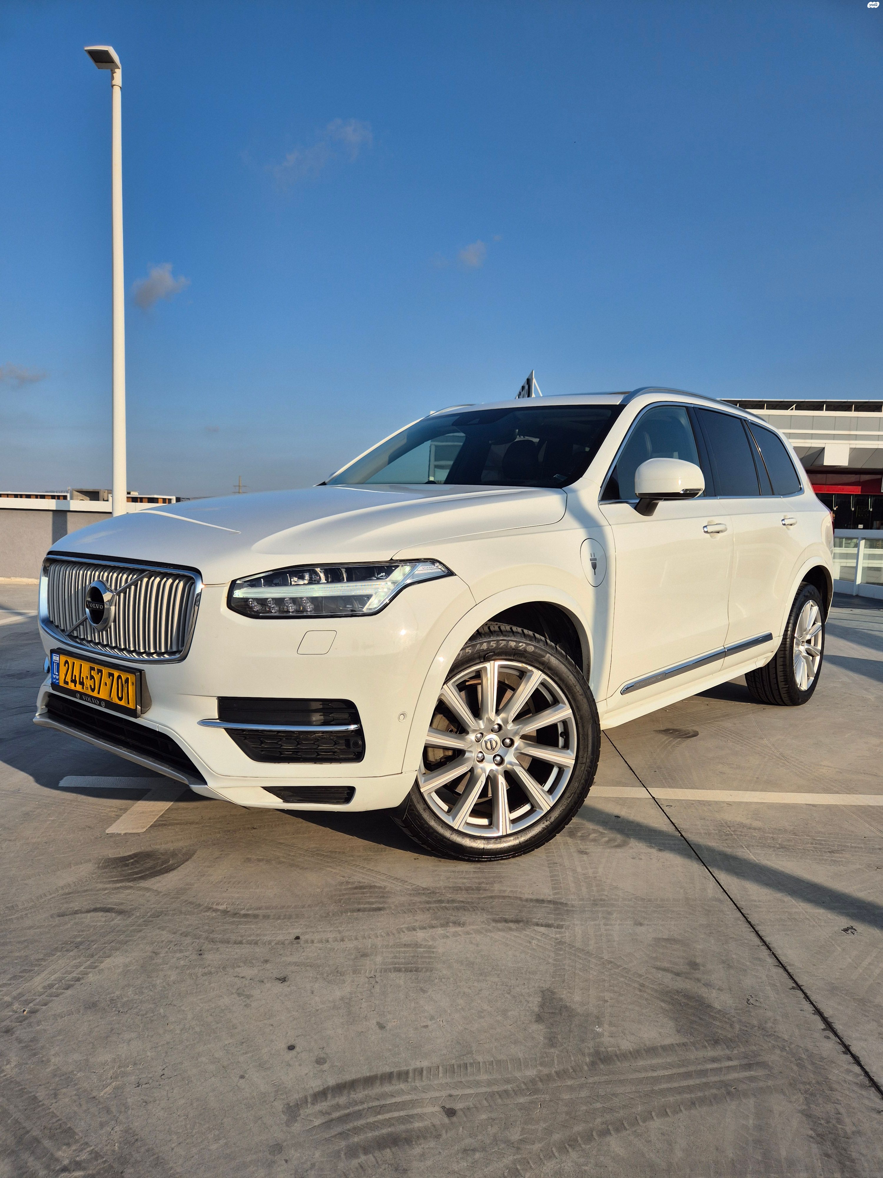 מודעת רכב וולוו XC90