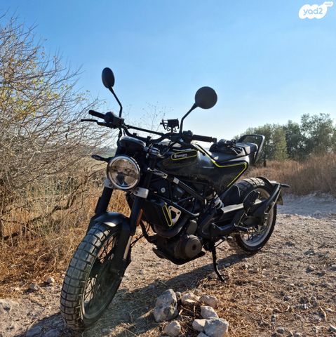 מודעת רכב הוסקוורנה SVARTPILEN 401
