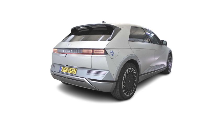 יונדאי איוניק 5