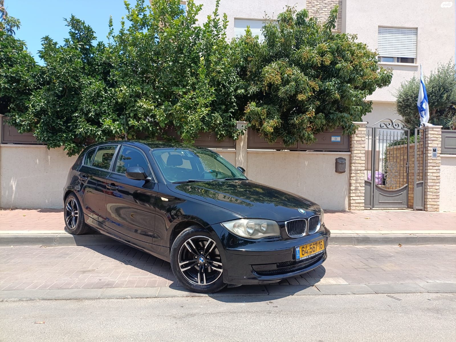מודעת רכב ב מ וו סדרה 1