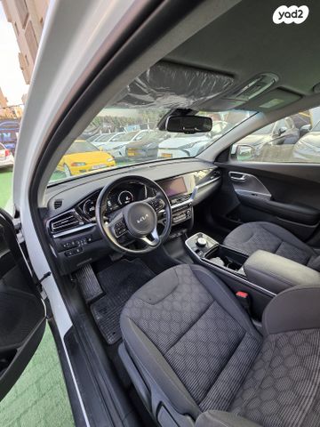 קיה נירו פלוס