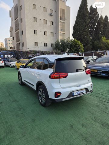 קיה נירו פלוס