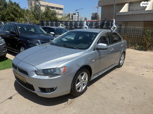 מודעת רכב מיצובישי לנסר