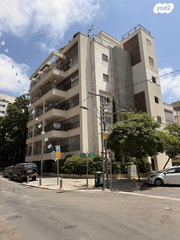 גרשום 12