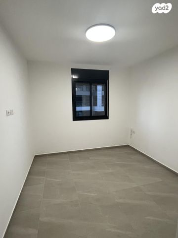 דירה, רועי קליין 5, קרית קריניצי, רמת גן