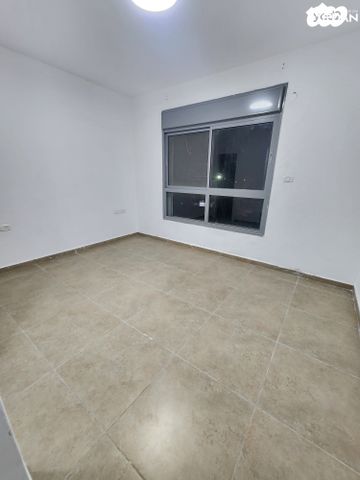 דירה, שדרות מנחם בגין, גבעת אולגה, חדרה