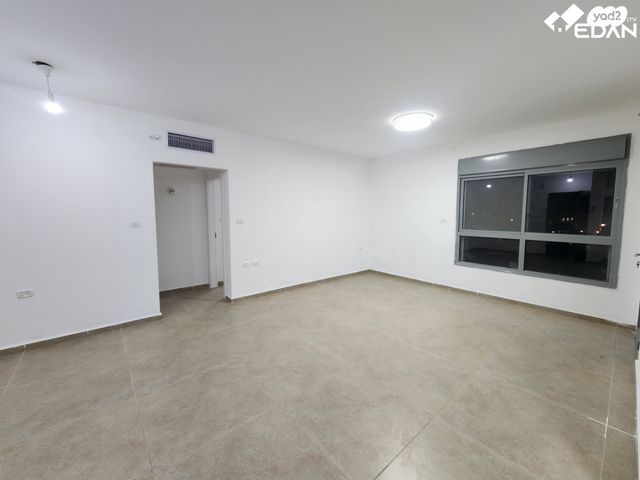 דירה, שדרות מנחם בגין, גבעת אולגה, חדרה