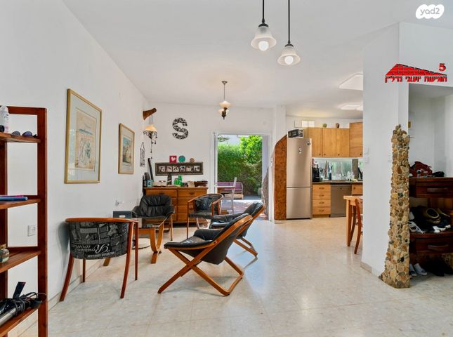 דו משפחתי, נווה הדרים, ראשון לציון