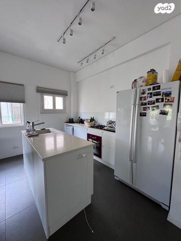 דירה, שדרות מסריק, הצפון הישן - דרום, תל אביב יפו