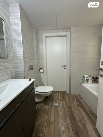 דירה, ואדי סאליב, העיר התחתית, ואדי סאליב, חיפה