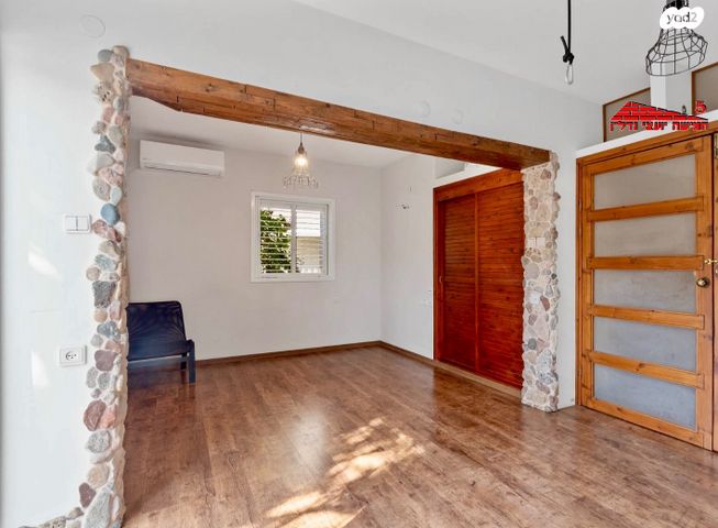 דו משפחתי, נווה הדרים, ראשון לציון