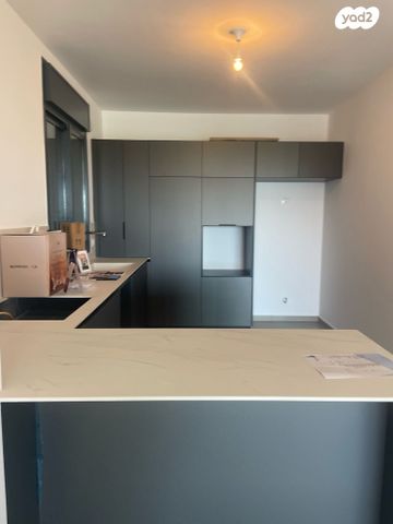 דירה, הרצליה