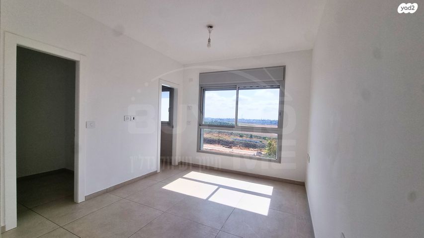 דירה, הפלמ"ח 135, שאר העיר, קדימה צורן