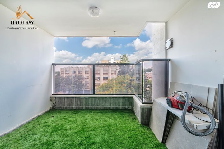 דירה, הדרור, נאות בן גוריון, יבנה