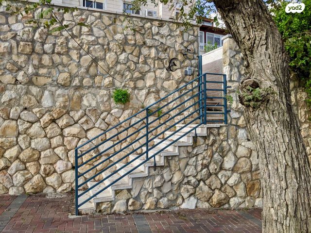 דירת גן, התאנה, המכבים, גבעת זאב