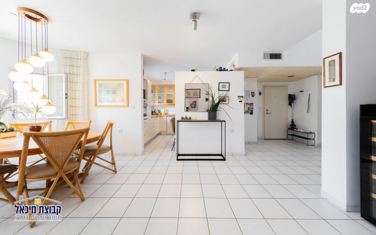 בית פרטי/ קוטג', מישר, נווה אפק, ראש העין