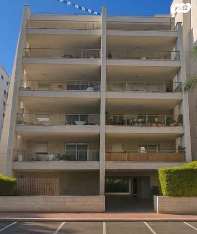 דירה, אלי כהן, קרית ויצמן, רעננה