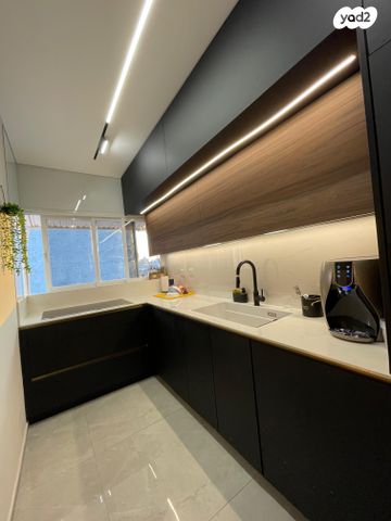 דירה, מונטיפיורי 31, גרין ועם, חולון